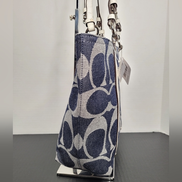 Coach Hampton Denim Large Signature Tote - Picture 5 of 12